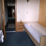 Отель Erlebnislandgasthof Neiderhell Kleinholzhausen